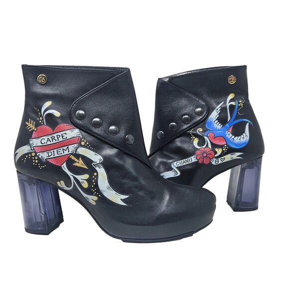 CHANII B Ankle Boot Carpe Diem Black Tattoo 41 Leather Limited Edition Glam Rock - Picture 1 of 16